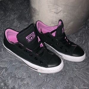ALL ⭐️ STAR MADISON CONVERSE IN BLACK AND PURPLE